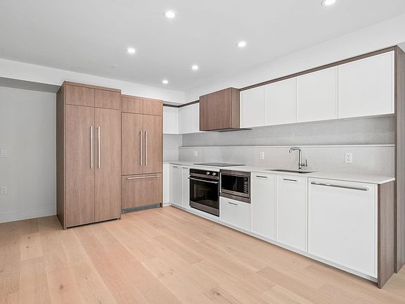 5th image of 408 W 45th Ave #153