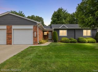 37958 Dor Sal Dr, Sterling Heights, MI 48312