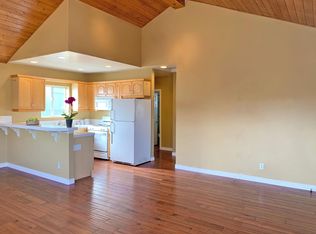 1584 Riverside Pl #2, Costa Mesa, CA 92627