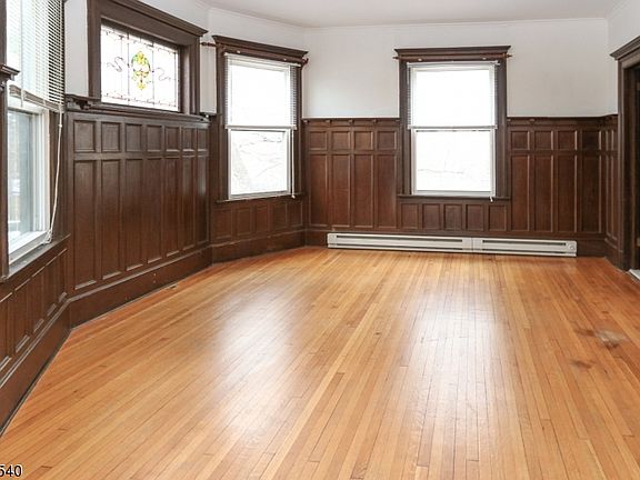 4th image of 121 Park St #B