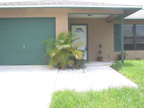  FVery Appealingront Entrance