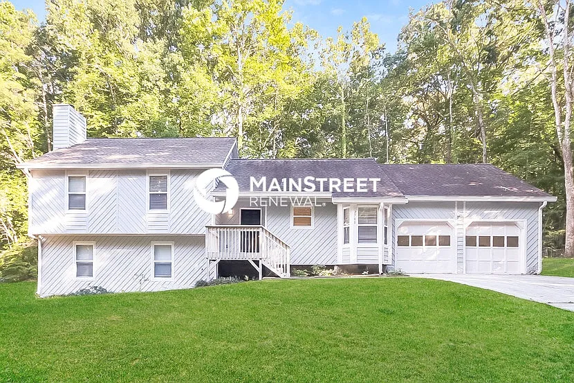 2780 Deerfield Dr photo 1