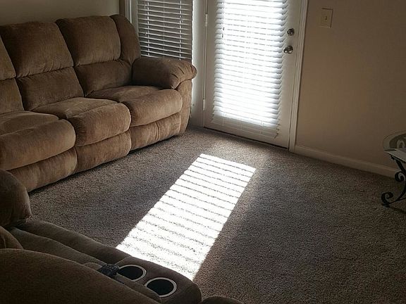 3rd image of 541 Tuscany Valley Ct