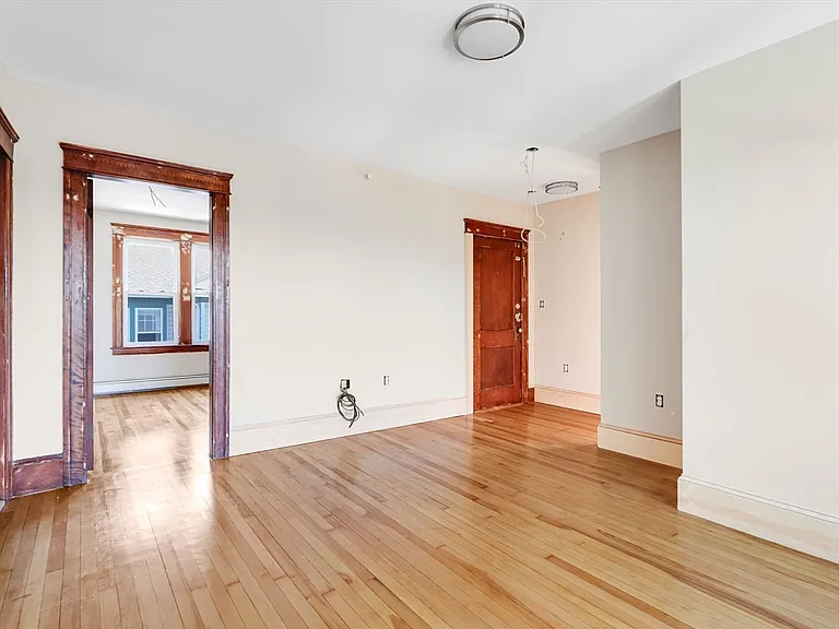 4 Glade St #3 — Photo 16