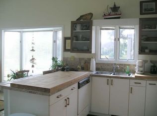 214 River Reach Dr, Swansboro, NC 28584