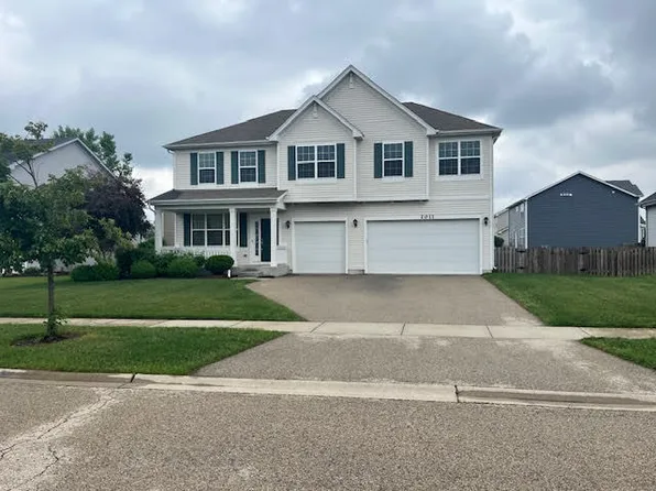 2011 Mayfair Dr, Island Lake, IL 60042