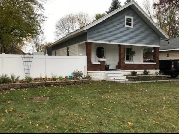 106 48th St SE, Kentwood, MI 49548