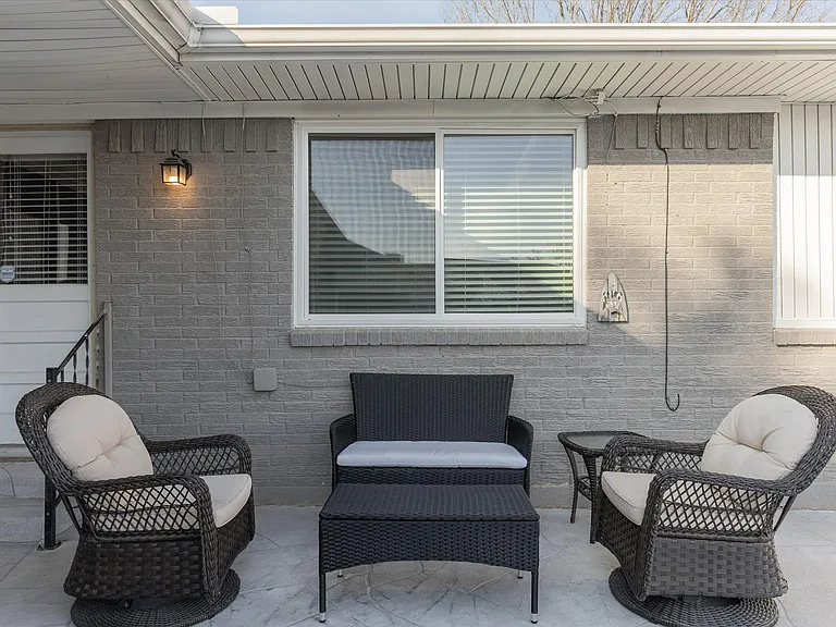1425 Mayfield Ave — Photo 37