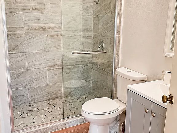 4th image of 828 N 2nd St #F