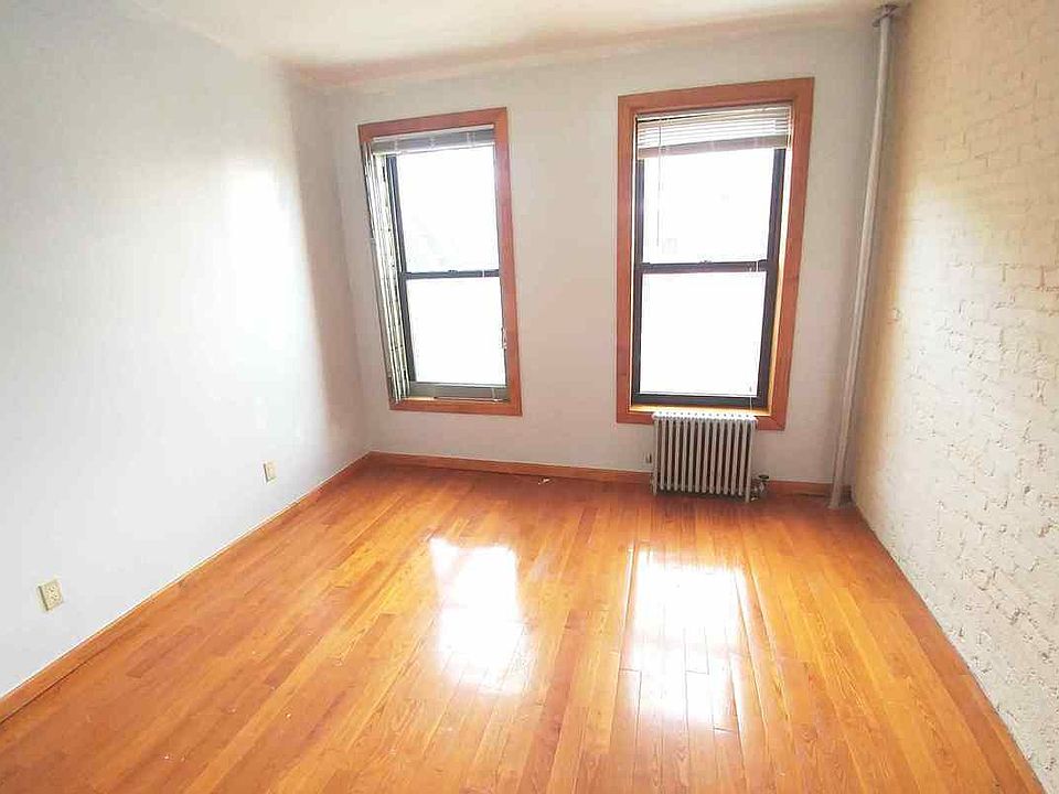 1st image of 44 Henry St APT 8