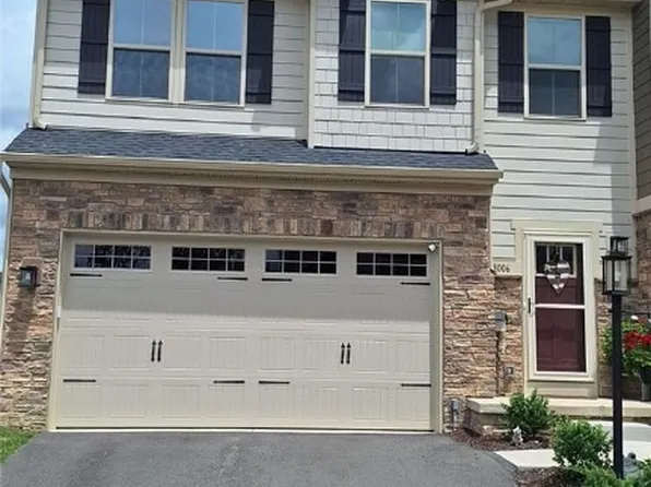 3006 Kapalua Ln, Jeannette, PA 15644