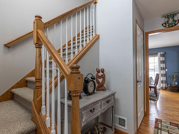 4th image of 1806 Nightingale Dr