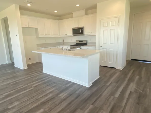 20056 Breeze Blooms Dr, Riverside, CA 92507