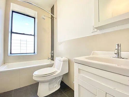 Rented by Bohemia Realty Group | media 8