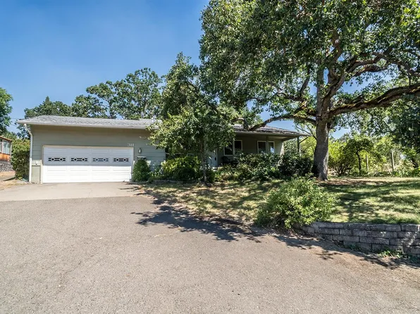 311 Eastwood Ln, Medford, OR 97504