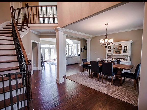 3rd image of 1521 Mountain Hill Ln