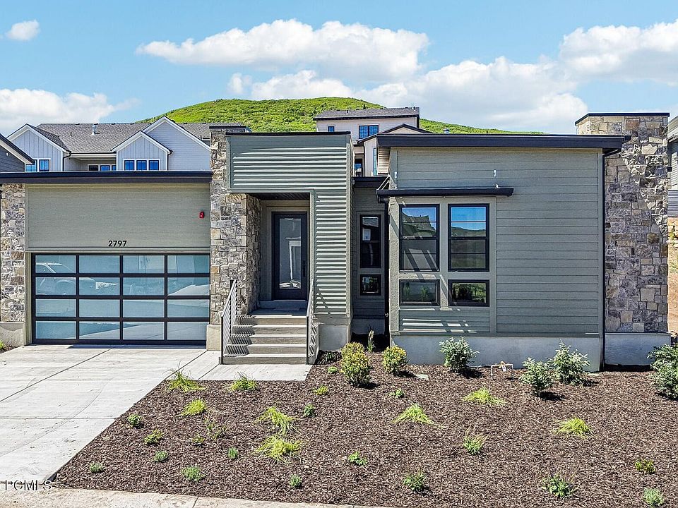 1st image of 2797 Piper Way #443