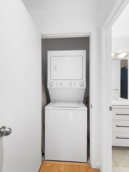 19 S Perry St Apt 2, photo 7