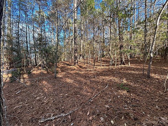3rd image of 300 Riverwalk Dr Lot 44