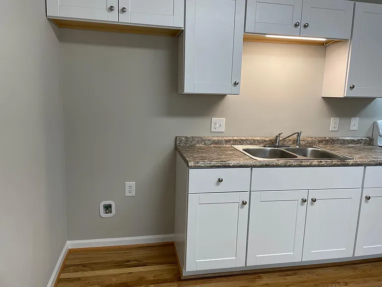 520 W Hunter St — Photo 3