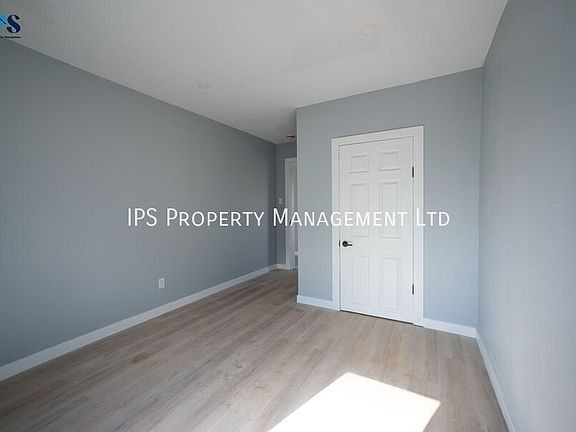 4th image of 206 Station St #3