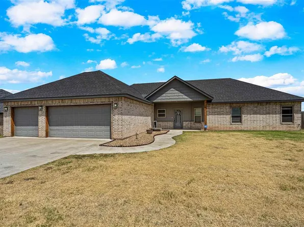 7642 NE Highland Hills Dr, Elgin, OK 73538