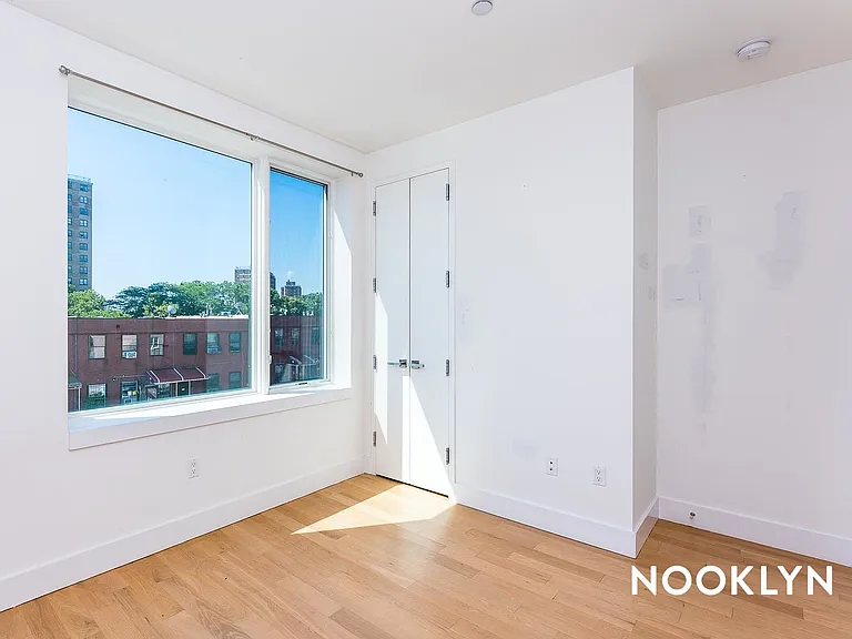 829 Willoughby Ave #4F — Photo 10