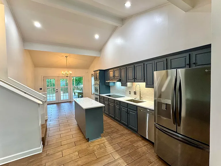 1801 Chickasaw Dr — Photo 9