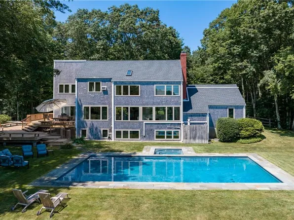 15 W Branch Rd, Little Compton, RI 02837