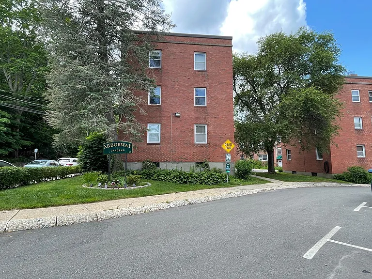 98 Morton St #60C — Photo 16