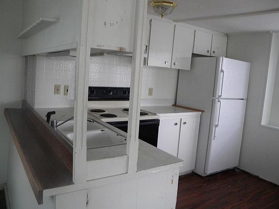 5th image of 225 S Sandusky St Lot 07