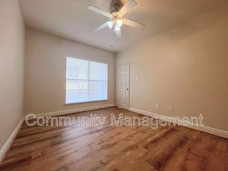 5163 Etta St #7A — Photo 8
