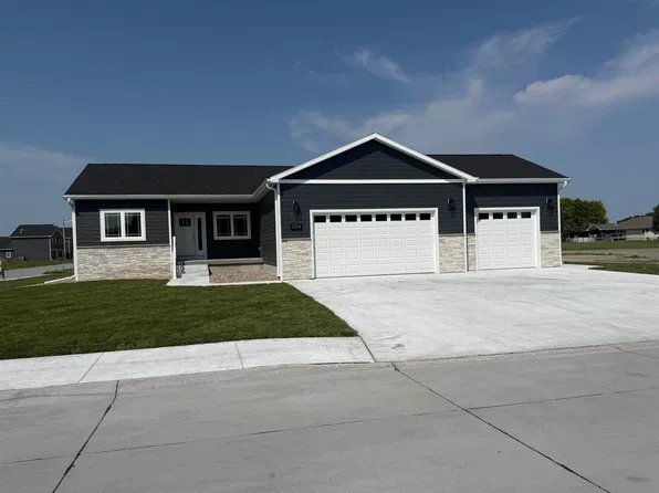 1134 Sun Valley Dr, Grand Island, NE 68801