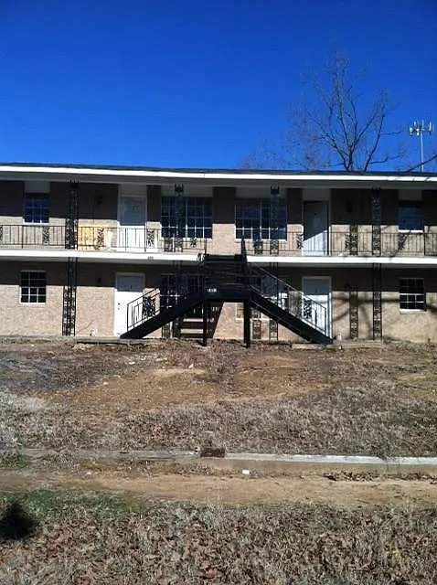 5810 Valley Dr