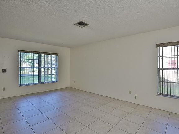 4th image of 17843 Sunrise Dr