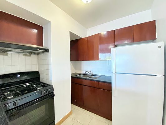 3rd image of 85-05A 57th Ave #3F