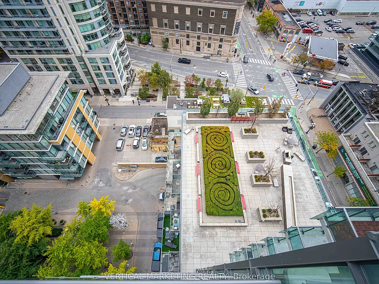 18 Yorkville Ave #1707 — Photo 35