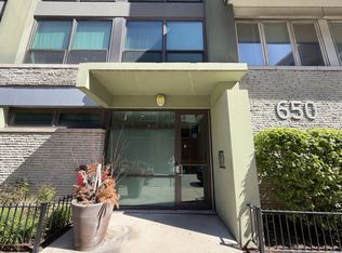 650 W Wayman St #704, Chicago, IL 60661