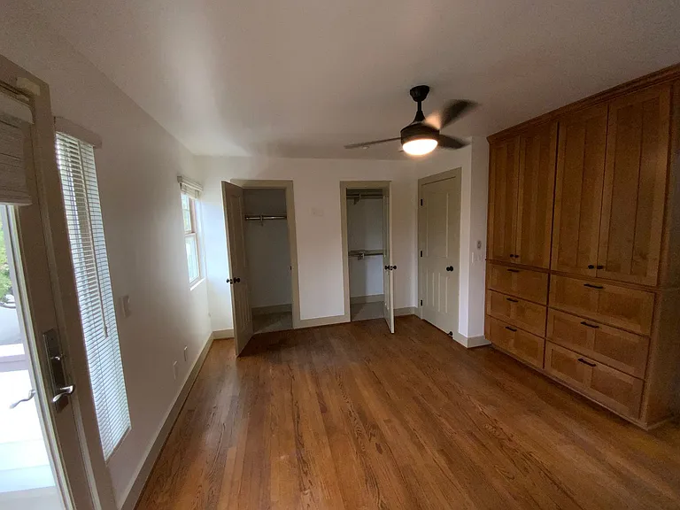445 E Ave — Photo 18