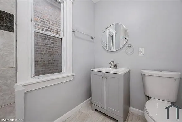 7010 S Claremont Ave — Photo 9