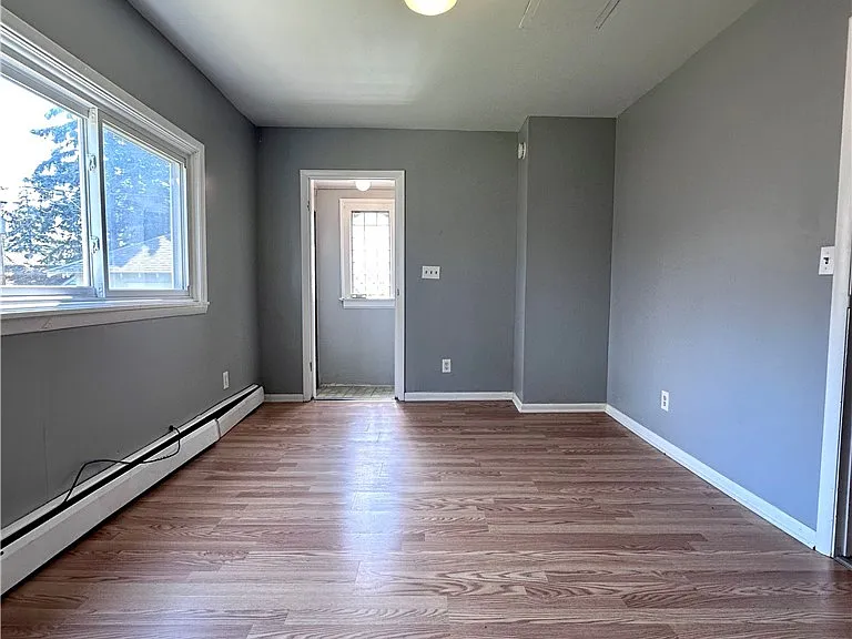 688 Columbus Pkwy — Photo 3