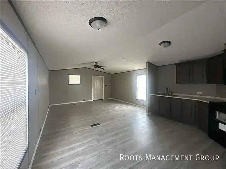 310 Scobey Ave #304 — Photo 11