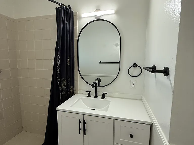 467 E Benwood St — Photo 10