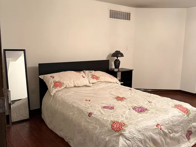 90 Stephanie Blvd — Photo 13