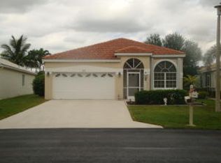 164 Woodlake Cir, Greenacres, FL 33463