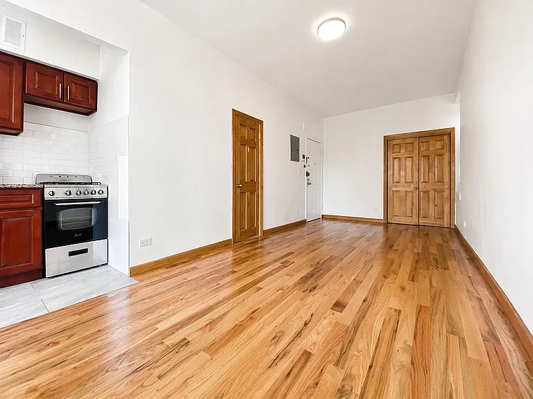 235 W 103rd St #4C — Photo 4