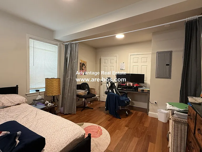 260 Salem St #1 — Photo 22