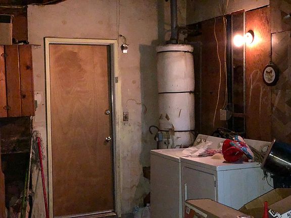 5th image of 1570 E Carol Ave