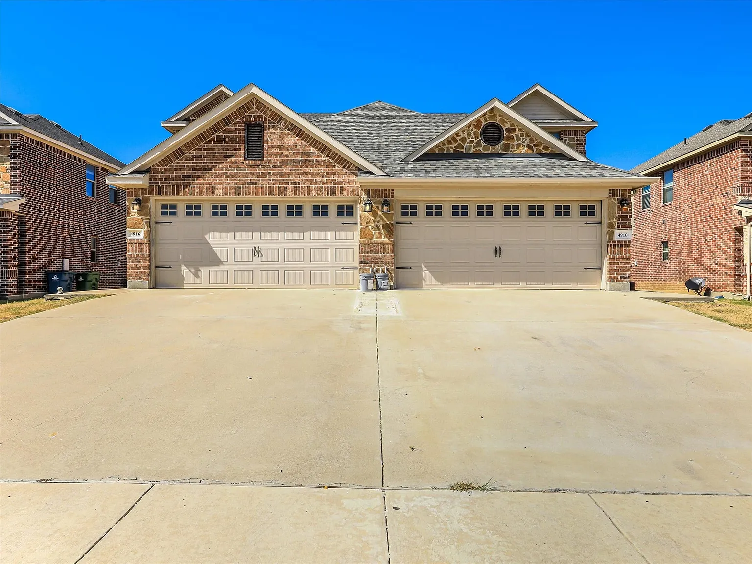 3 bed, 2.5 bath, 1488 sqft, $1,950 — Photo 2