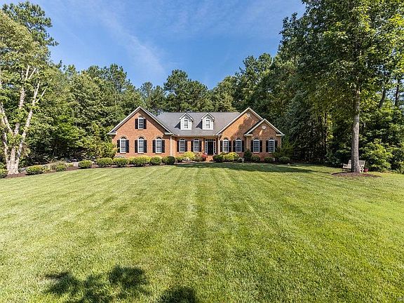 2nd image of 13637 Blue Heron Cir